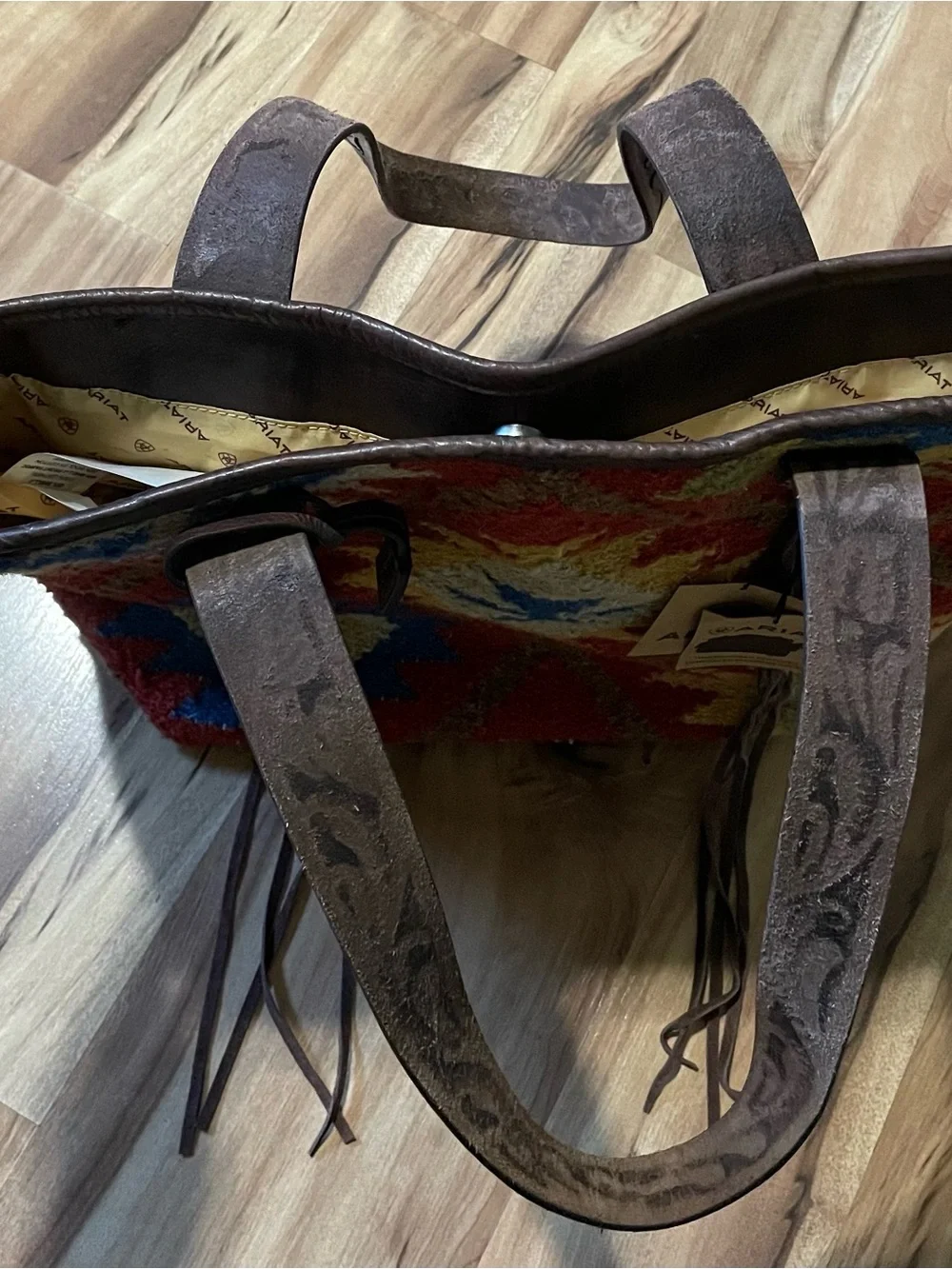 NWT Ariat Brynlee Aztec Tote Bag Concealed Carry Southwestern Western Purse